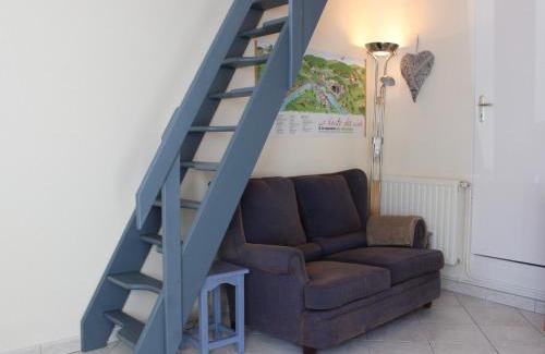 Toul Apartment | Appartement Duplex Confortable au Cœur de Toul avec Parking, Climatisation et Proche Gare - FR-1-584-60