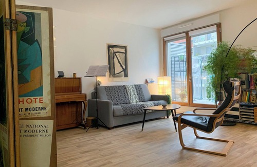 Saint-Denis Apartment | Appartement Duplex Avec Terrasse, Transports à 3 Min, Basilique et JO