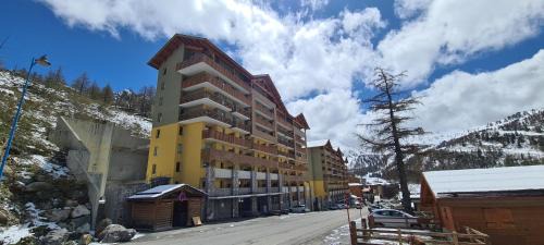 Isola Apartment | Appartement duplex T3, Isola2000, France
