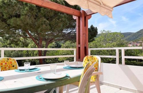 Cavaliere Apartment | Appartement en bord de mer avec terrasse, 3 pièces, 4 couchages, parking privé au Lavandou - FR-1-251-555