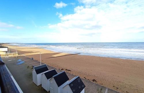Bernieres-sur-Mer Apartment | Appartement en bord de mer, 4 pers, Bernières-sur-Mer - FR-1-746-26