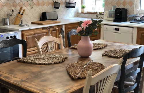 Euzet-les-Bains Other | Appartement en Plein Cœur du Domaine Viticole