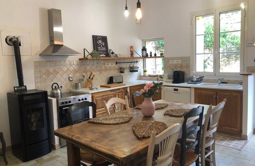 Euzet-les-Bains Other | Appartement en Plein Cœur du Domaine Viticole