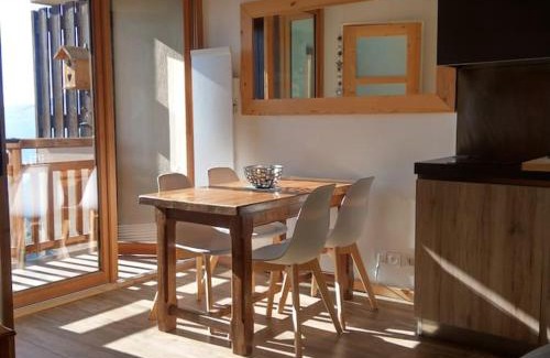 Eclose-Ouest Apartment | Appartement entièrement rénové, vue exceptionnelle