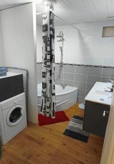 La Tour-Sur-Orb Apartment | Appartement Entier