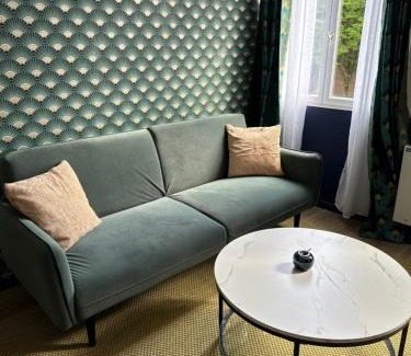 Quartier Grammont Apartment | Appartement entier cosy