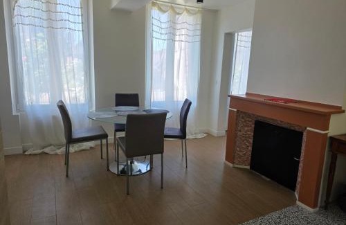 Aix-en-Othe Apartment | Appartement entier de 67 mettres carrés
