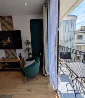 Centre-Ville Apartment | Appartement entier rénové Pontoise centre