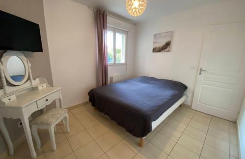 Peret Apartment | Appartement entre lac et mer avec piscine