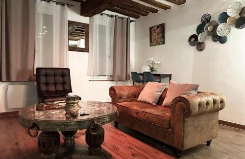 Chartres Apartment | Appartement et Jacuzzi privatif, cœur de Chartres.