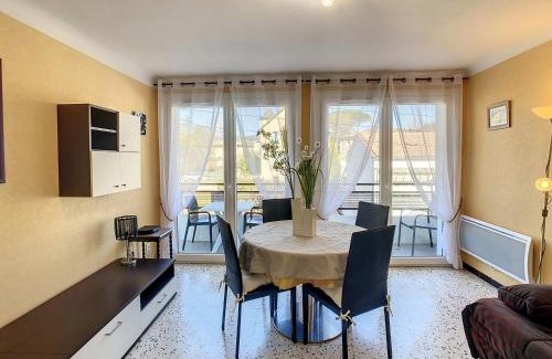 Lamalou-les-Bains Apartment | Appartement F2 moderne à Lamalou-les-Bains, proche thermes, balcon, Wi-Fi, animaux acceptés - FR-1-451-204