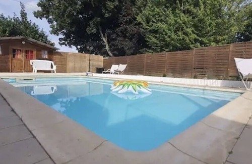 La Ferte-Gaucher Apartment | Appartement F3 Avec Piscine Partage, Plage et Horraire a la Limite