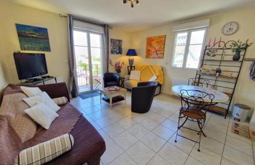 Port District Apartment | Appartement face mer à Châtelaillon, accès direct plage, balcon vue mer, calme et proche commerces - FR-1-706-20