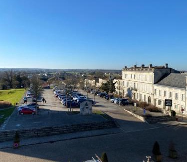 Pons Apartment | Appartement face au Donjon