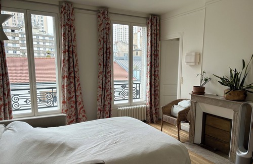 Amerique Apartment | Appartement Familial 4 Chambres au Calme Avec Jardin Près des Buttes Chaumont