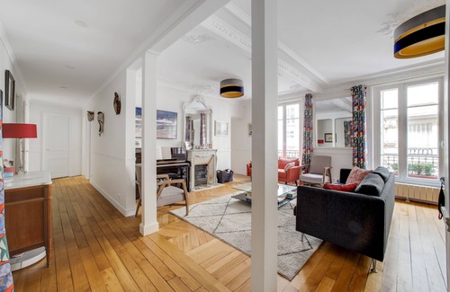 Quartier de l'Ecole-Militaire Apartment | Appartement Familial Derrière les Invalides
