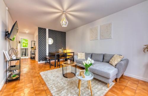 Merignac Apartment | Appartement familial et cozy - Wifi - Espace Travail- Parking