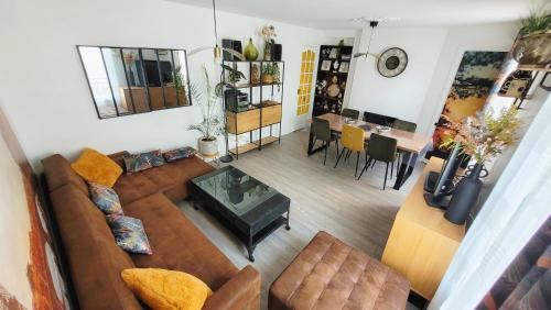 Pere Lachaise Apartment | appartement familial refait à neuf centre Paris 20ème