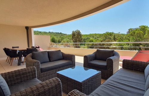 Porticcio Apartment | Appartement de Standing Neuf Avec Terrasse de 47m2 à 300m de la Plage D'agosta