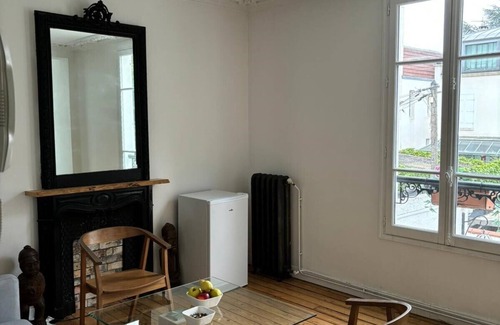 Bois-Colombes Apartment | Appartement 2 Pièces Calme Comme à la Campagne et au Coeur de la Ville!
