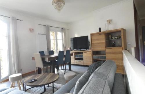 Bailly-Romainvilliers Apartment | Appartement spacieux et 5 minutes DISNEY LAND PARIS