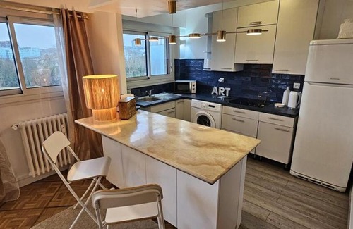 Republique–Point-du-Jour Apartment | Appartement chaleureux Belle vue Proche de Paris