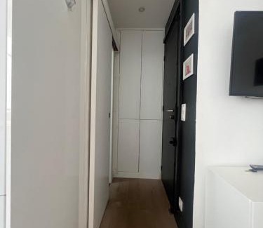 Republique–Point-du-Jour Apartment | Appartement