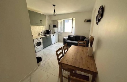 Bussy-Saint-Georges Apartment | Appartement Moderne proche de disneyland WIFI & Café & Arrivée Autonome - Ground floor