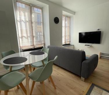 Charleville-Mezieres Apartment | Appartement Le Petit Charcot