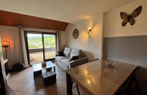 Correncon-en-Vercors Apartment | Appartement T2 cabine + mezzanine, entièrement refait, à Corrençon en Vercors, proche pistes de ski - FR-1-761-40