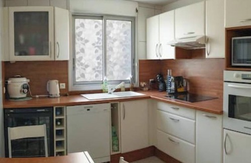 Issy-les-Moulineaux Apartment | Appartement Calme et 2 Parkings s/s à Paris 15