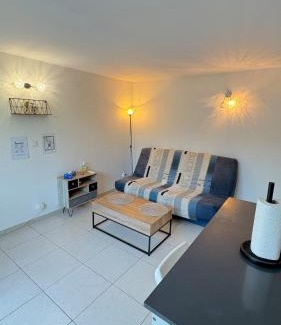 La Celle-sous-Gouzon Apartment | Appartement avec terrace à Montpellier