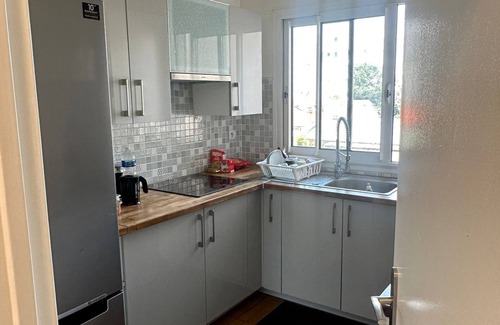 Le Kremlin-Bicetre Apartment | Appartement Moderne Deux Minutes de Porte D'italie