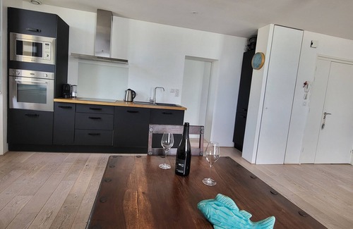 Les Sables d'Olonne Apartment | Appartement Surplombant la mer et la Grand Plage, Centre des Sables, Tout à Pied