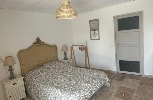 Mirabel-aux-Baronnies Apartment | Appartement provençal