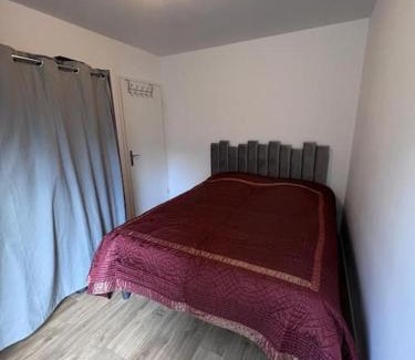 Pierrefitte-sur-Seine Apartment | Appartement 5 personnes