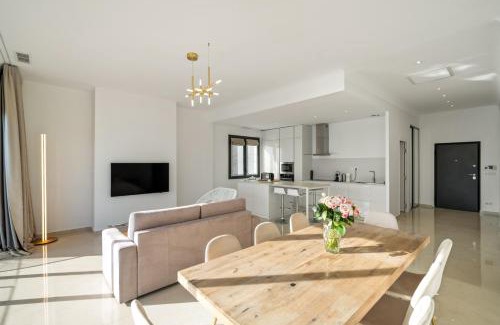 Roquebrune-Cap-Martin Apartment | Appartement vue sur Mer aux portes de Monaco Hôtel Le Roquebrune