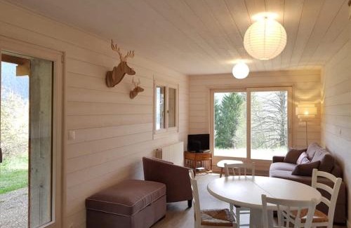 Saint-Paul-en-Chablais Apartment | Appartement chalet rénové 6 pers avec terrasse proche Evian, ski et randonnée - FR-1-498-29