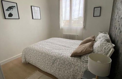 Saint-Pierre-des-Corps Apartment | Appartement cosy près de la gare avec parking