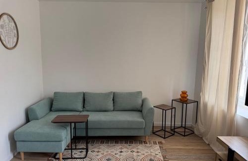 Villeneuve-sur-Bellot Apartment | Appartement Meli
