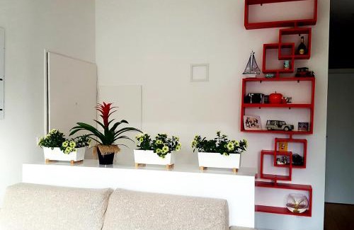 Voisins-le-Bretonneux Apartment | Appartement contemporain jardin & jacuzzi