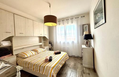 Portiragnes-Plage Apartment | Appartement Front de MER LA PLAGE, accès direct à la plage, Parking Gratuit
