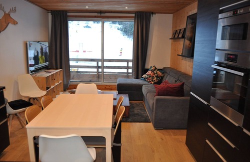 Villarodin-Bourget Apartment | Appartement Grand Confort Ski-in, Ski-out 3*, Paris