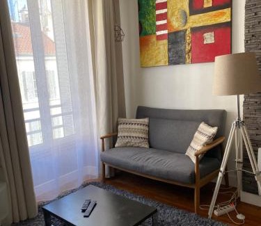 Republique - Tolstoi Apartment | Appartement Gratte-Ciel 4p Chek in H24