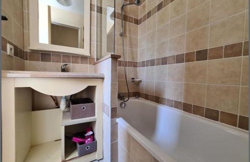 Rouret Apartment | Appartement Grospierres Ardèche