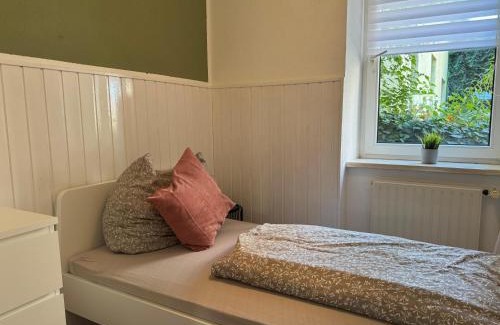 Ortslage Trotha Apartment | Appartement "Hannes" inklusive Parkplatz