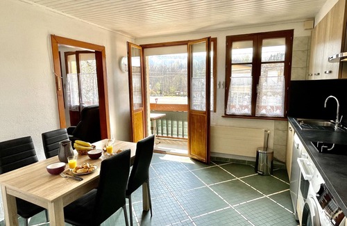 Forges-les-Bains Apartment | Appartement Haut Droite