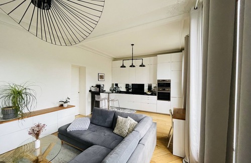 Necker Apartment | Appartement Haussmannien Moderne. Central et Proche de Toutes Commodités