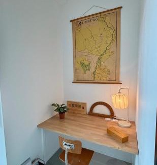 Heerlen Apartment | Appartement het Klaslokaal in de Oude School met tuin
