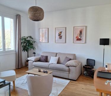 Lisieux Apartment | Appartement hyper centre, cathédrale, fibre
